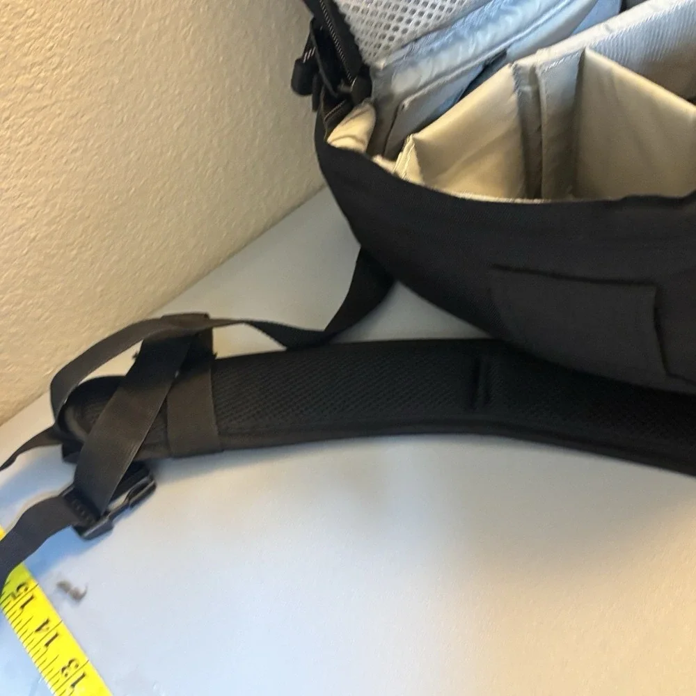Lowepro Micro Trekker 100 Black Camera Bag Backpack Padded w/Adjustable Inserts